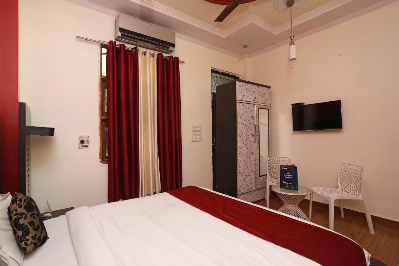 Oyo Stay The Castle Near M2K Cinemas Rohini New Delhi Exterior photo